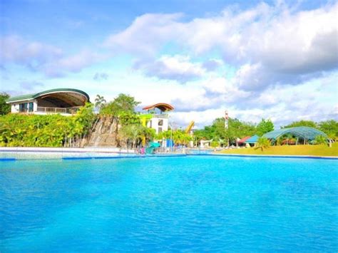 club manila east resorts